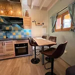 Holiday home Et Perchee 