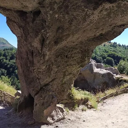 Et Perchee 